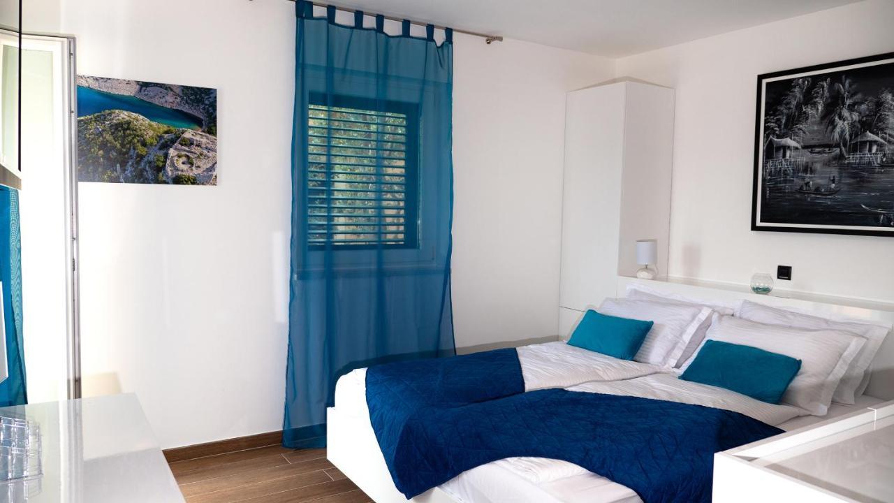 Villa Relax , With Seaview And Two Pools Near *